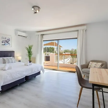 Moderne Villa, Pool+meerblick,schnelles Wifi,klima *