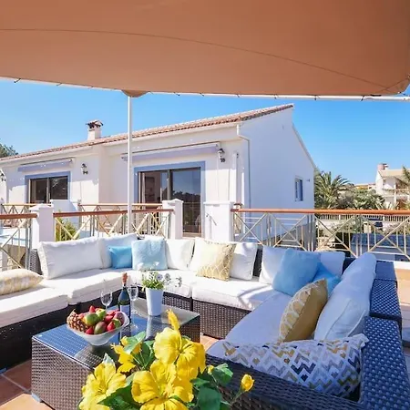 Moderne Villa, Pool+meerblick,schnelles Wifi,klima *