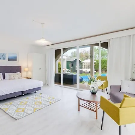 Ferienhaus Moderne Villa, Pool+meerblick,schnelles Wifi,klima
