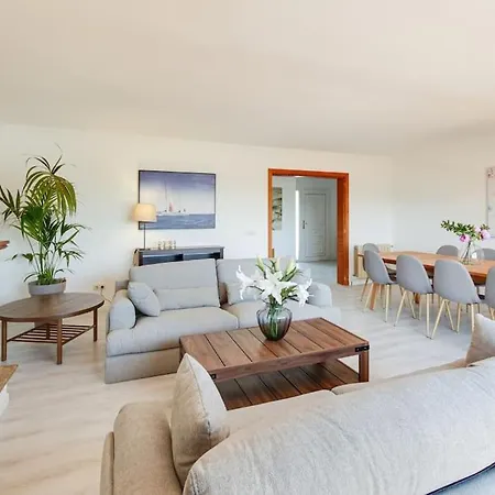 Moderne Villa, Pool+meerblick,schnelles Wifi,klima Ferienhaus *